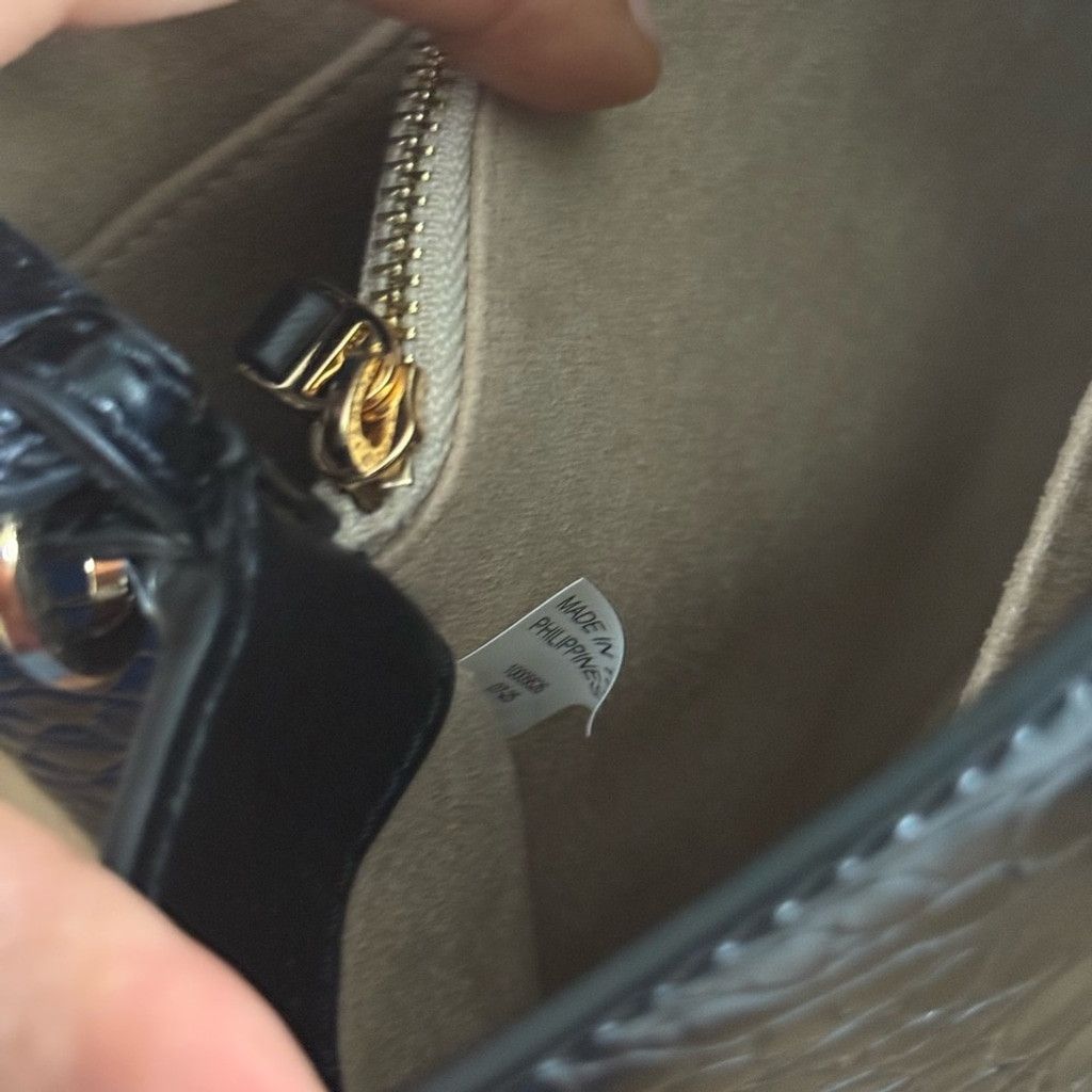 Tory Burch New 850!+ Tory Burch Britten Embossed Small Satchel/Crossbod Size ONE SIZE - 9 Thumbnail