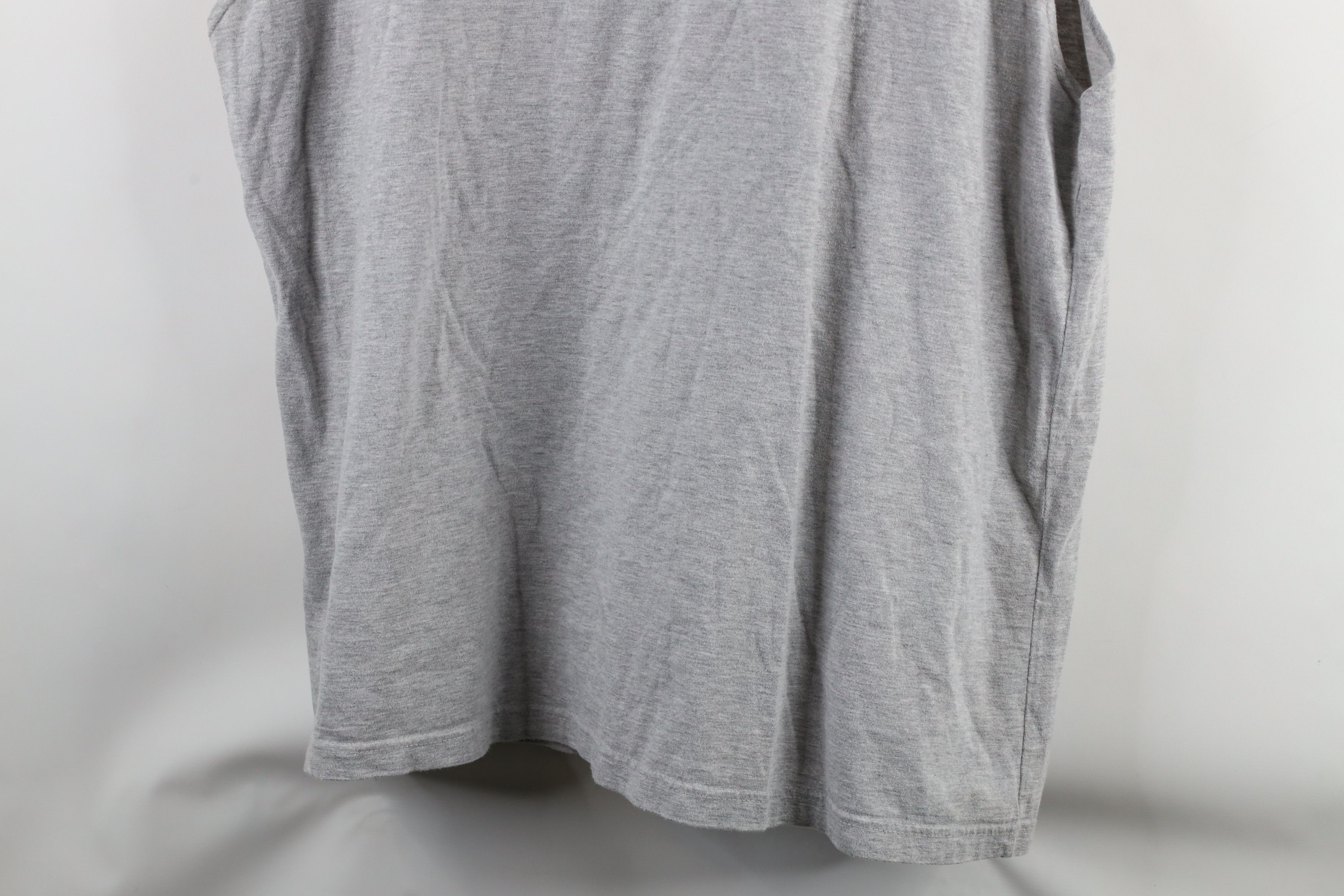 Vintage Vintage 90s Streetwear Pocket Sleeveless Muscle T-Shirt Gray Size US XXL / EU 58 / 5 - 8 Thumbnail