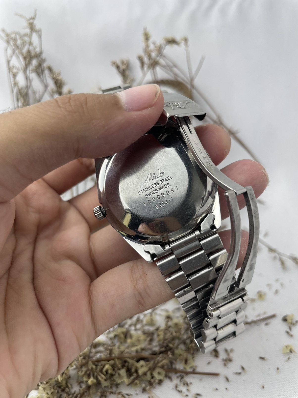 Other MIDO COMMANDER RED DIAL WITH BOX Size 38 - 6 Thumbnail