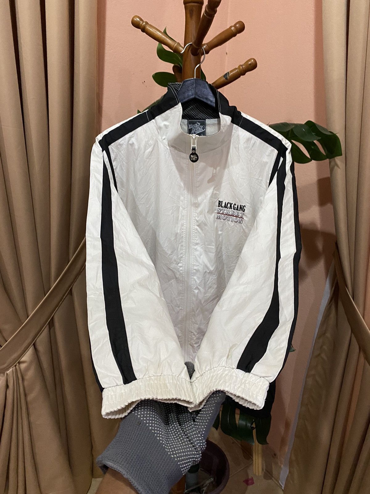 Other VINTAGE Y2K BLACK GANG WINDBREAKER Size US L / EU 52-54 / 3 - 8 Thumbnail
