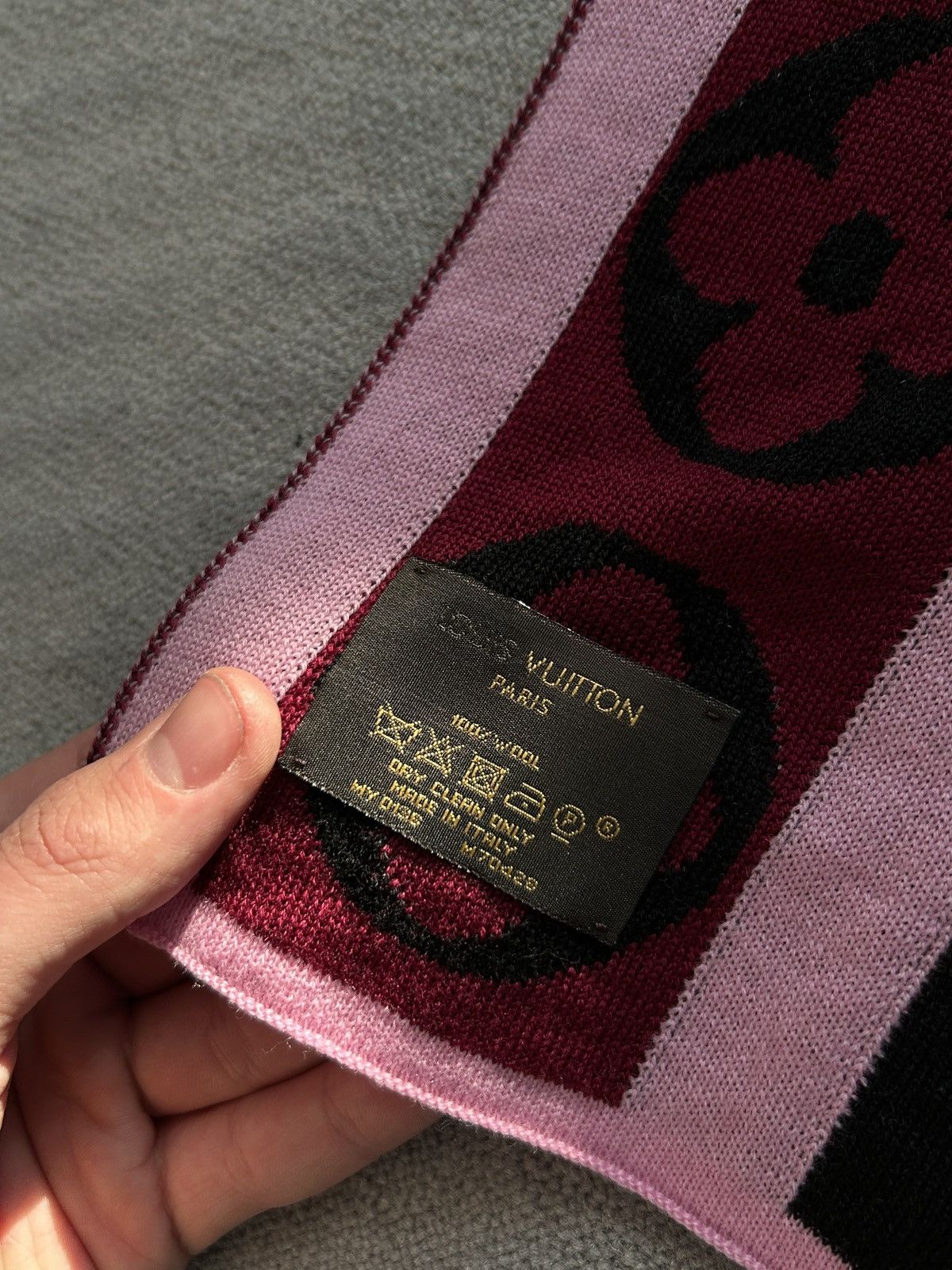 Louis Vuitton 💥Louis Vuitton Pink Monogram Logomania Scarf Size ONE SIZE - 8 Thumbnail