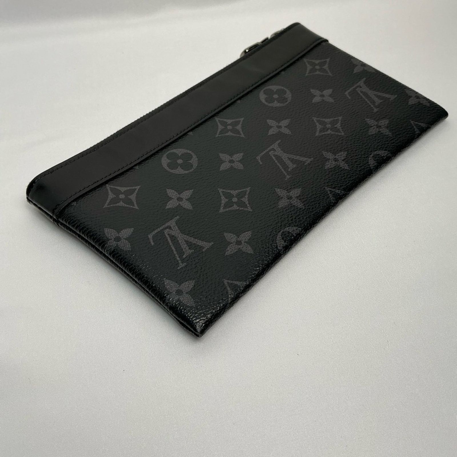 Louis Vuitton Louis Vuitton Discovery Pochette Monogram Eclipse Canvas PM Size ONE SIZE - 3 Thumbnail