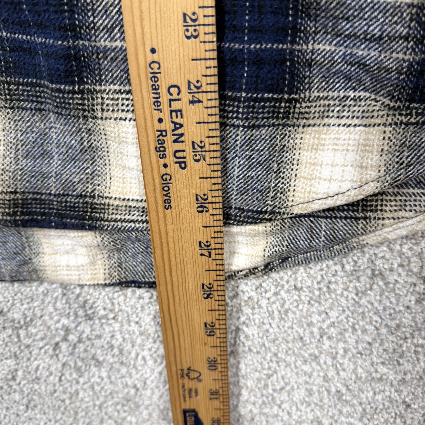 Vintage VINTAGE Field & Stream Flannel Shirt Mens 44 Blue Tan Plaid Button Up Workwear Outdoors Size US XXL / EU 58 / 5 - 3 Thumbnail