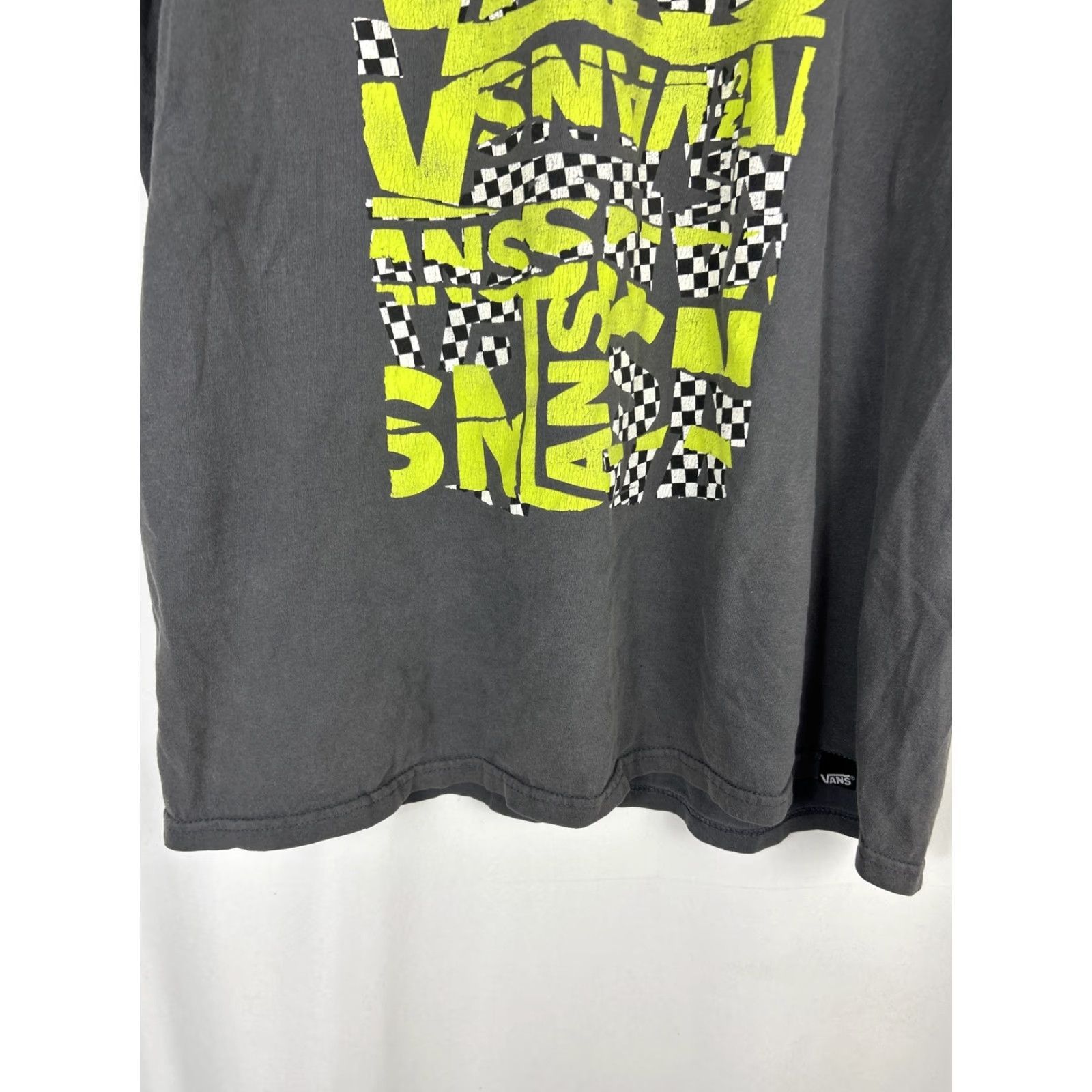 Vans Vanns Mens Large Short Sleeve T Shirt Gray Green Checkered Holes Size US L / EU 52-54 / 3 - 6 Thumbnail
