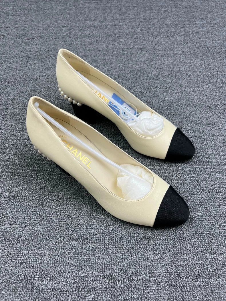 Chanel New Chanel Pearl High Heel Shoes Size 37.5 Size US 7.5 / EU 40-41 - 2 Thumbnail