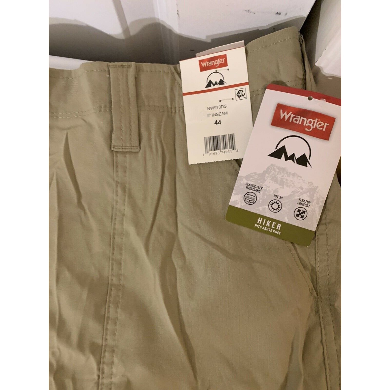 Wrangler New Wrangler Hiker Men’s Sz 44 Shorts Khaki NWT Size US 44 / EU 60 - 1 Thumbnail