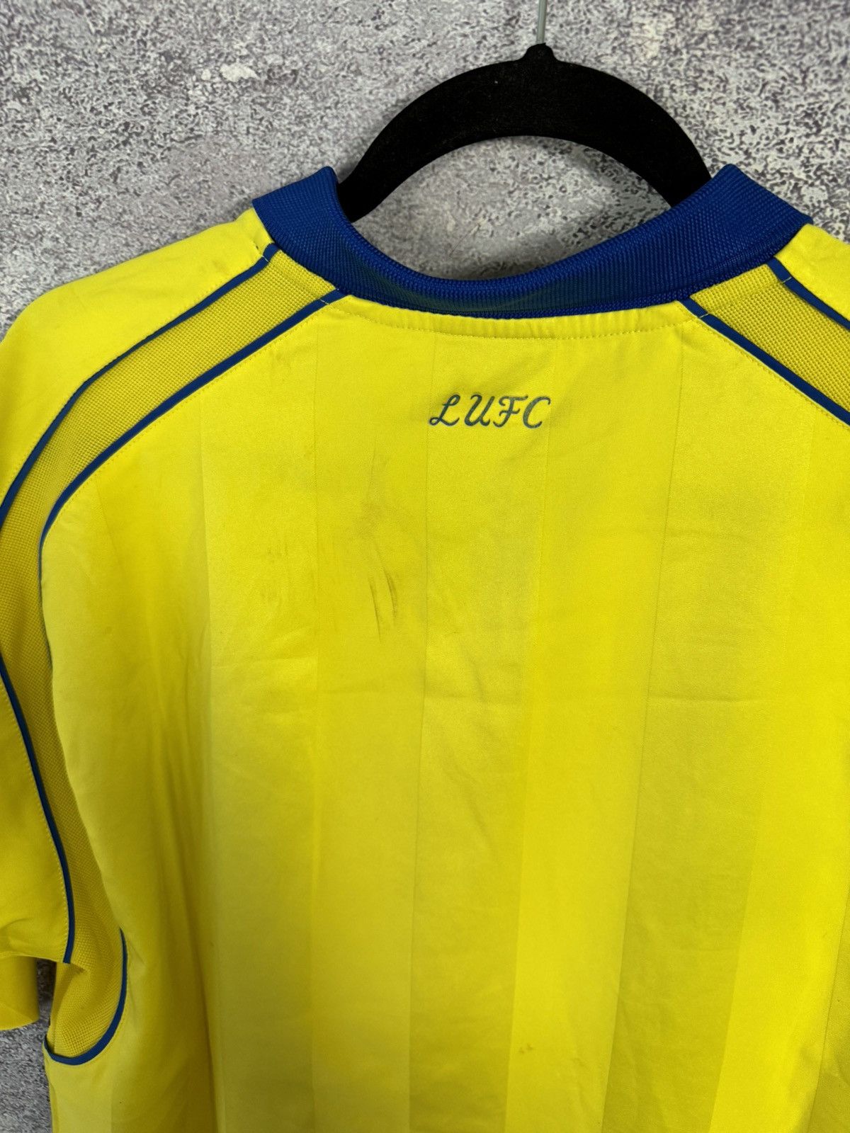 Vintage Vintage Leeds United 2006/07 Admiral Soccer Jersey M size Size US M / EU 48-50 / 2 - 14 Thumbnail