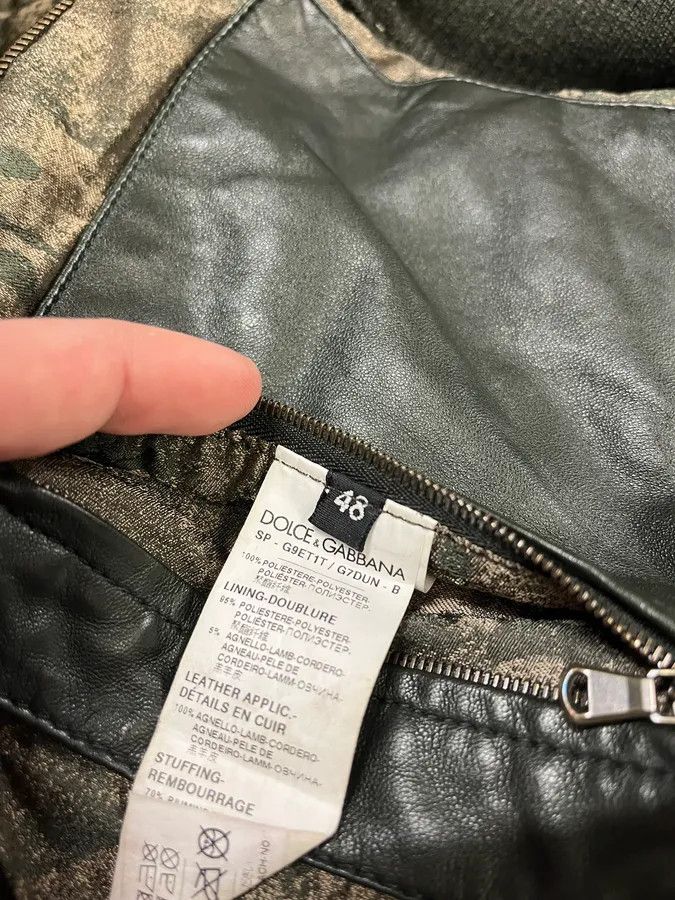 Dolce & Gabbana 2000s Dolce & Gabbana Holographic Camo Khaki Puffer Jacket Size US S / EU 44-46 / 1 - 10 Thumbnail