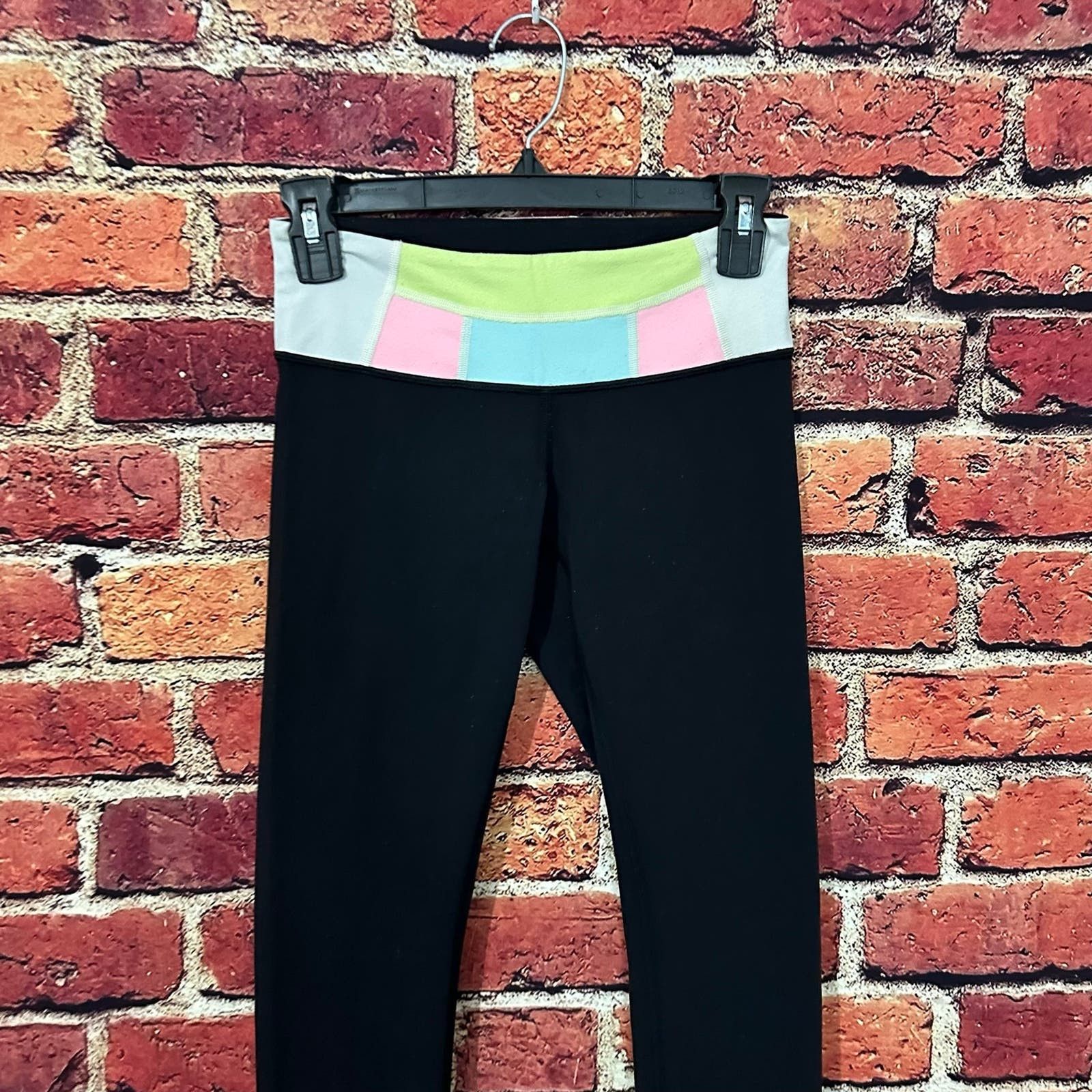 Lululemon Black full length Lululemon Leggings Size 27" / US 4 / IT 40 - 2 Thumbnail