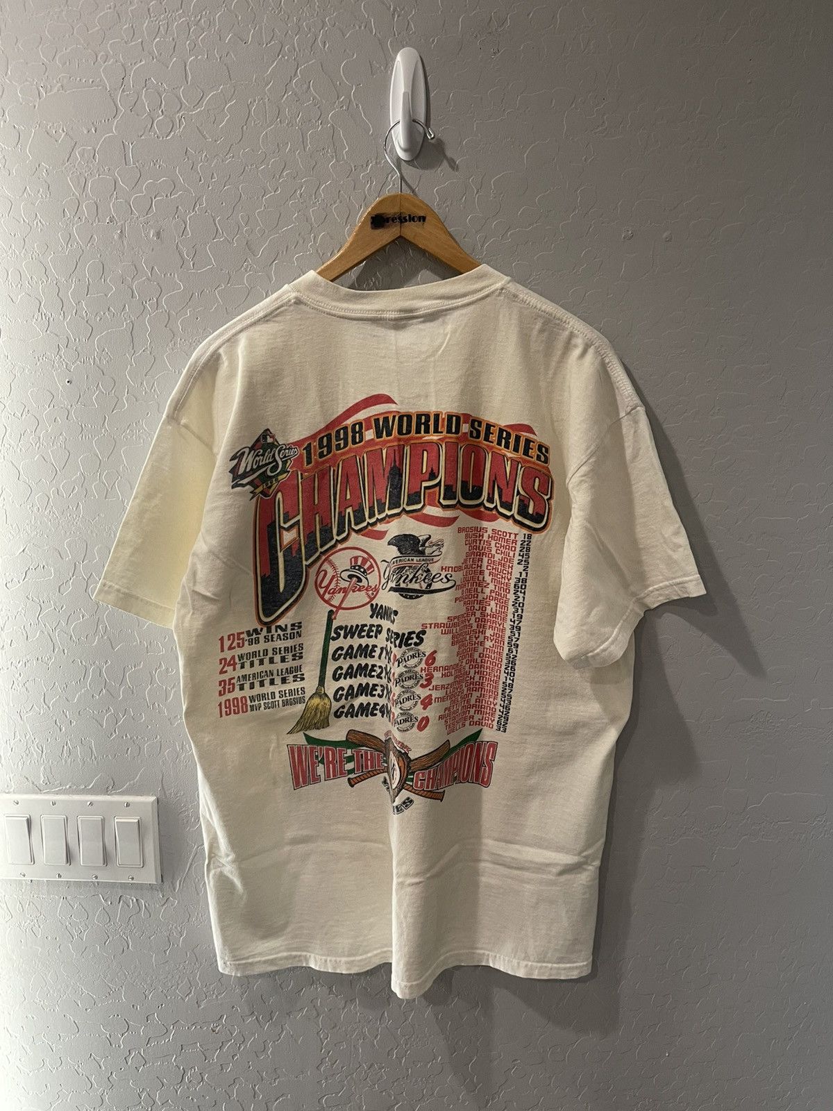 Delta × New York Yankees × Vintage Vintage New York Yankees World Series Champs Team Shirt XL Size US XL / EU 56 / 4 - 4 Thumbnail
