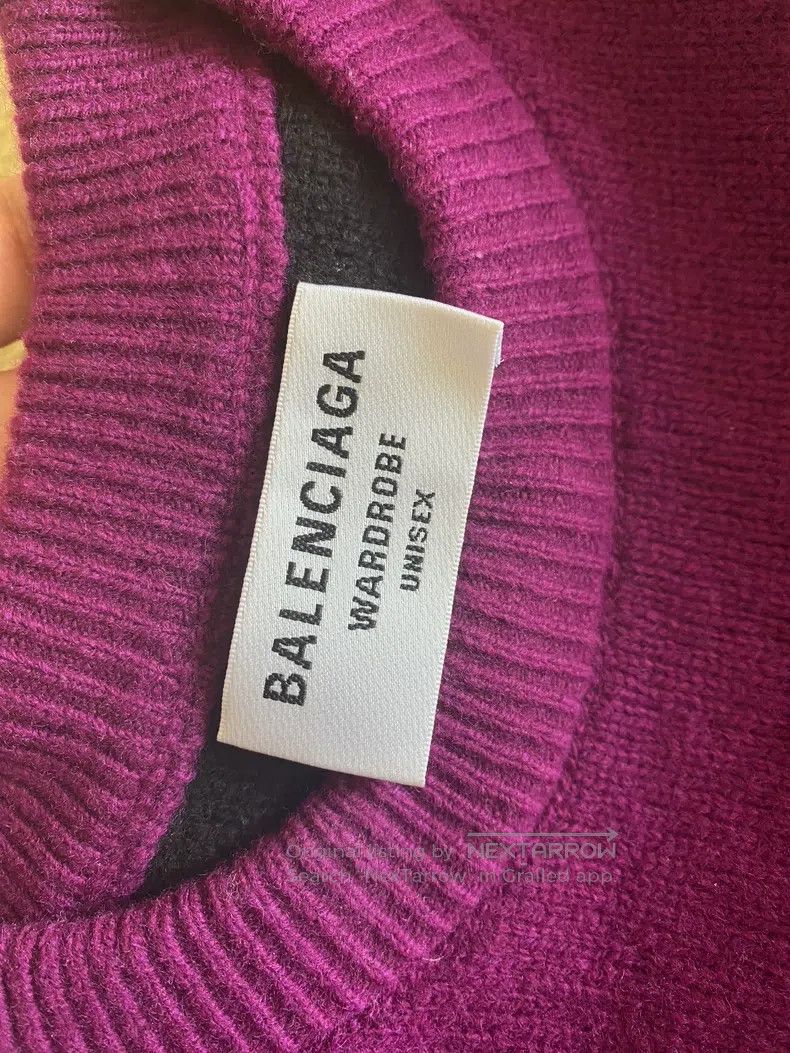 Balenciaga Balenciaga Sweater with Bullet Screen Letters Size US S / EU 44-46 / 1 - 3 Thumbnail