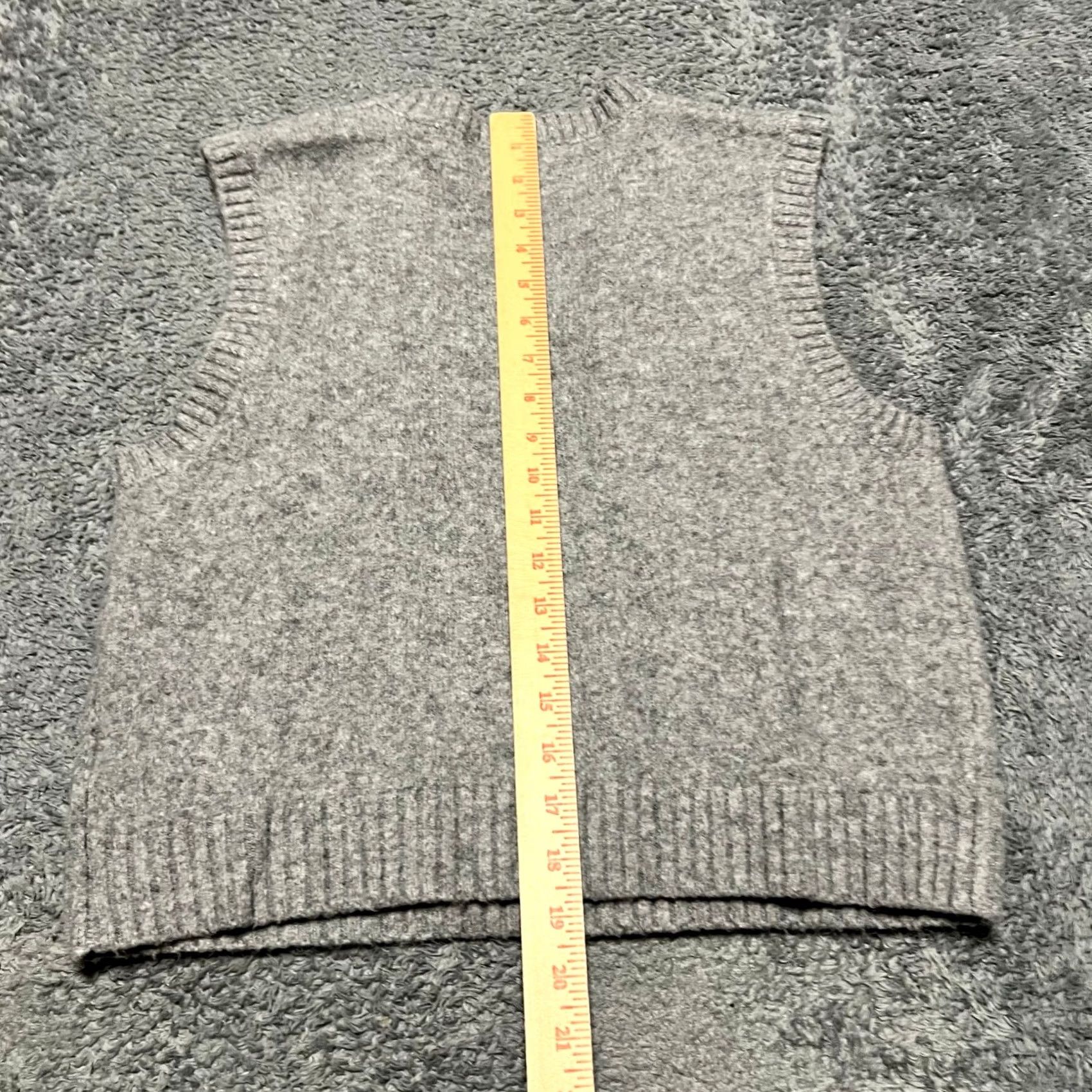 J.Crew J.Crew Sweater Vest Womens Small V Neck Sleeveless Extra Soft Gray Shirt/Top, Size S, Regular, Vest, Womens Size S / US 4 / IT 40 - 4 Thumbnail