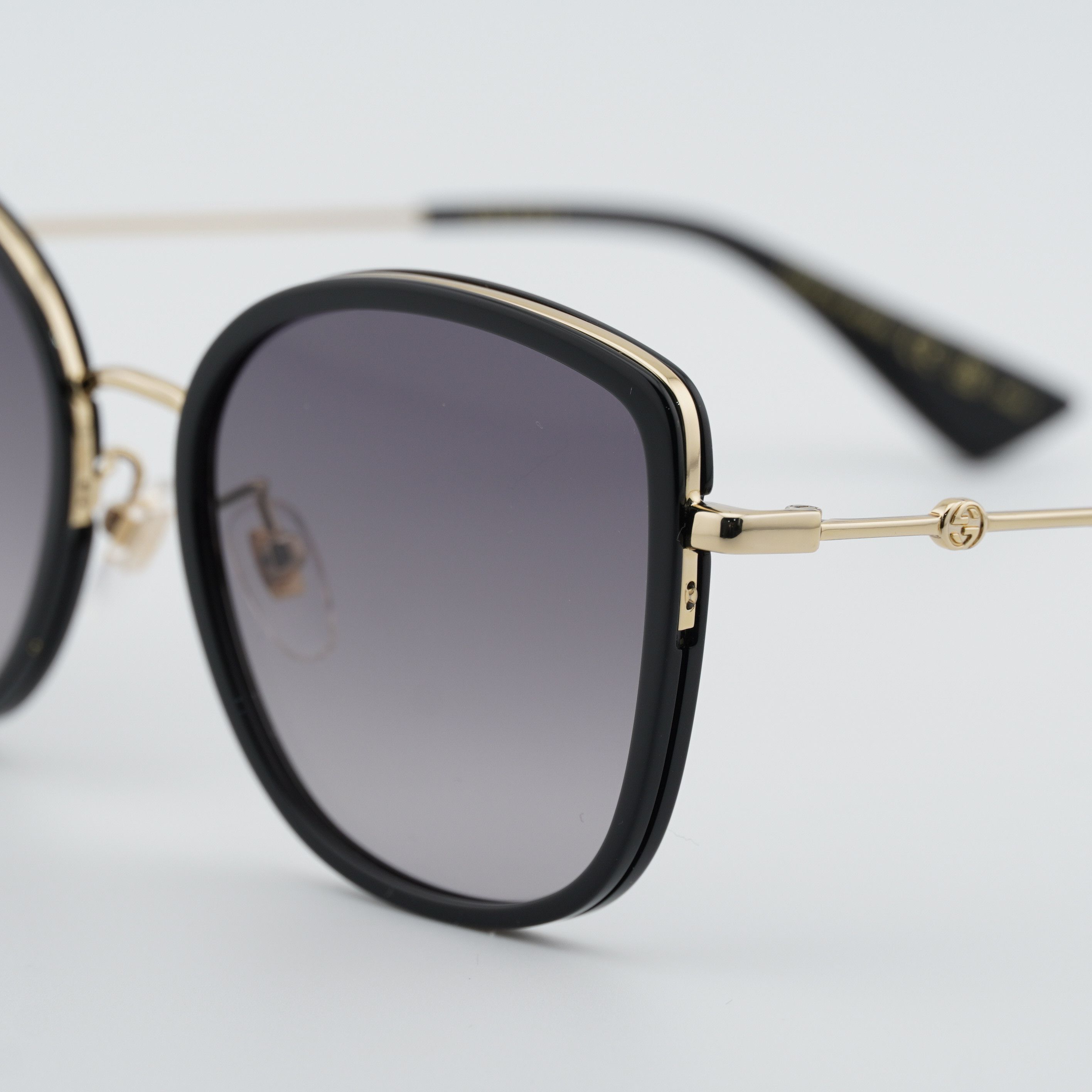 Gucci Gucci GG0606SK 001 Sunglasses Black/Gold Square Frame Size ONE SIZE - 7 Thumbnail