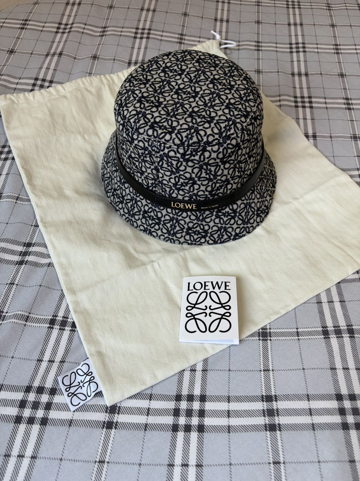 Loewe Loewe Anagram Bucket hat Size ONE SIZE - 2 Thumbnail