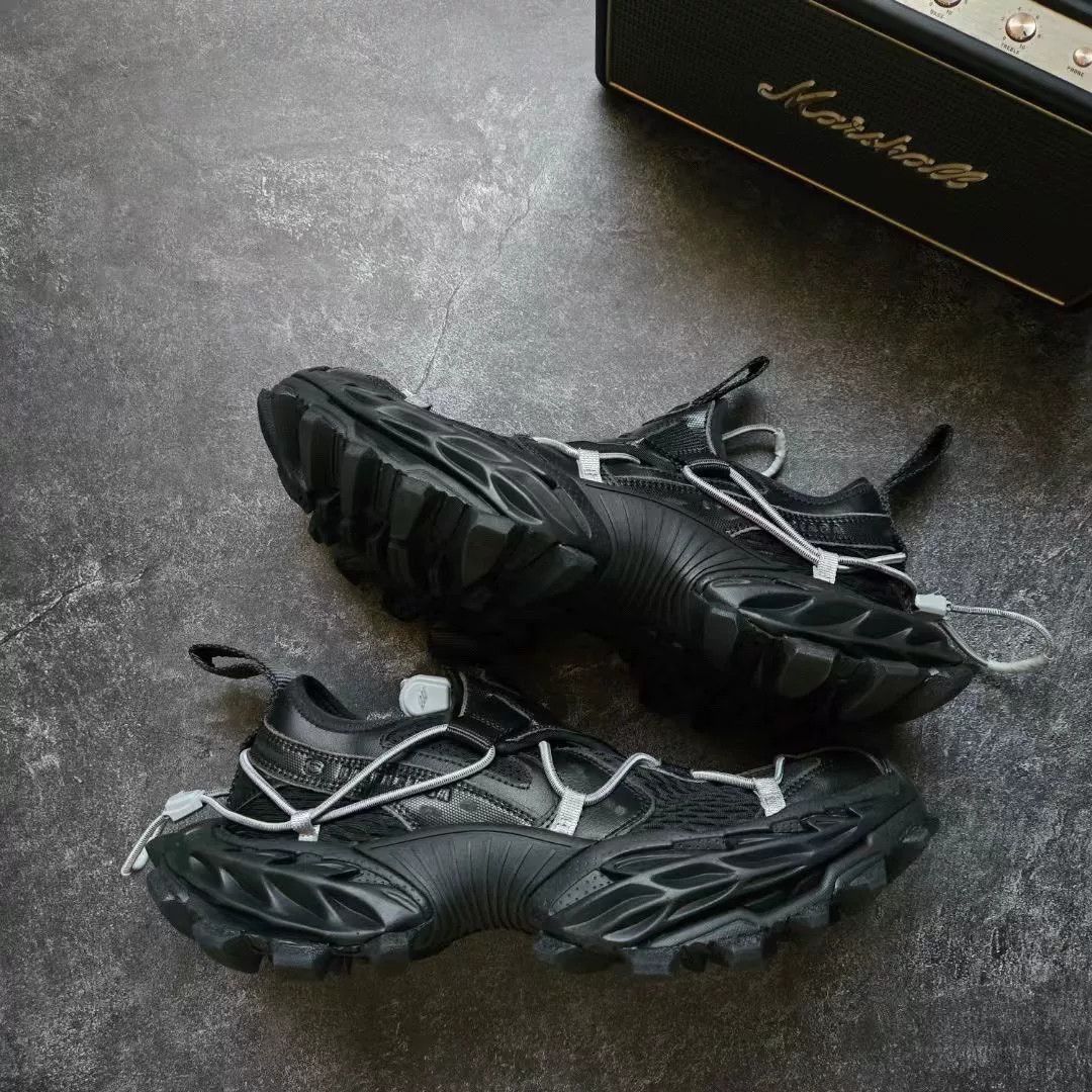 Balenciaga Balenciaga Black Lowtop Sneakers 25 Men Size US 10 / EU 43 - 1 Thumbnail
