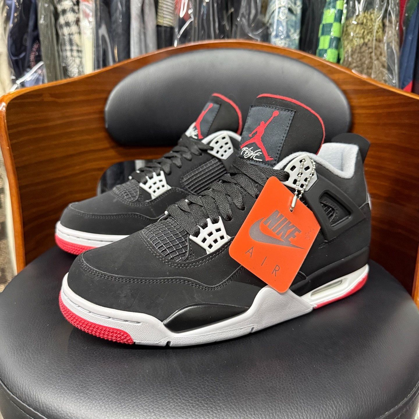 Nike Nike AJ4 Black Lowtop Sneakers 9 Men Size US 9 / EU 42 - 1 Thumbnail