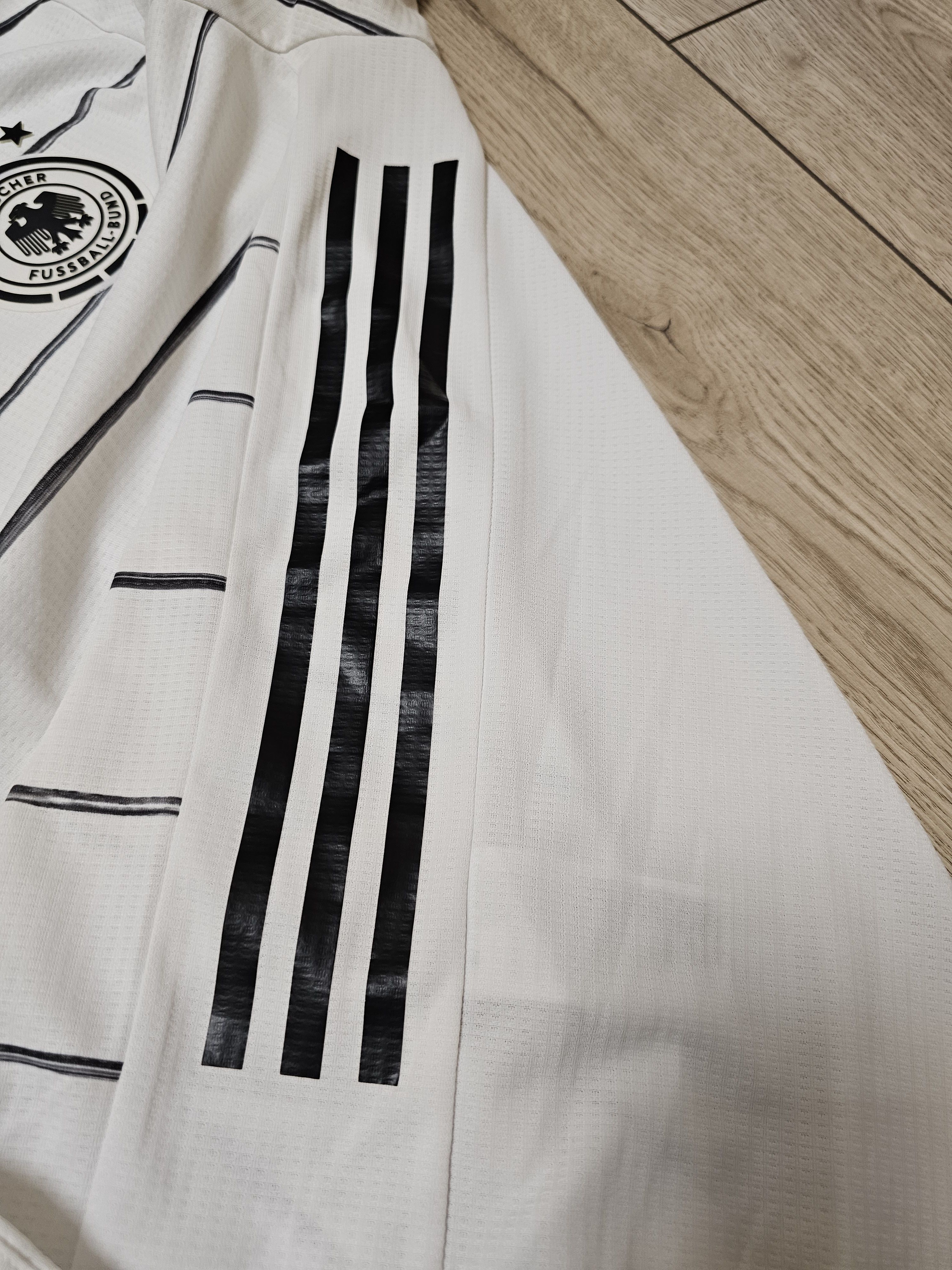 Adidas GERMANY 2019 2021 HOME PLAYER VERSION FOOTBALL SOCCER JERSEY Size US M / EU 48-50 / 2 - 7 Thumbnail