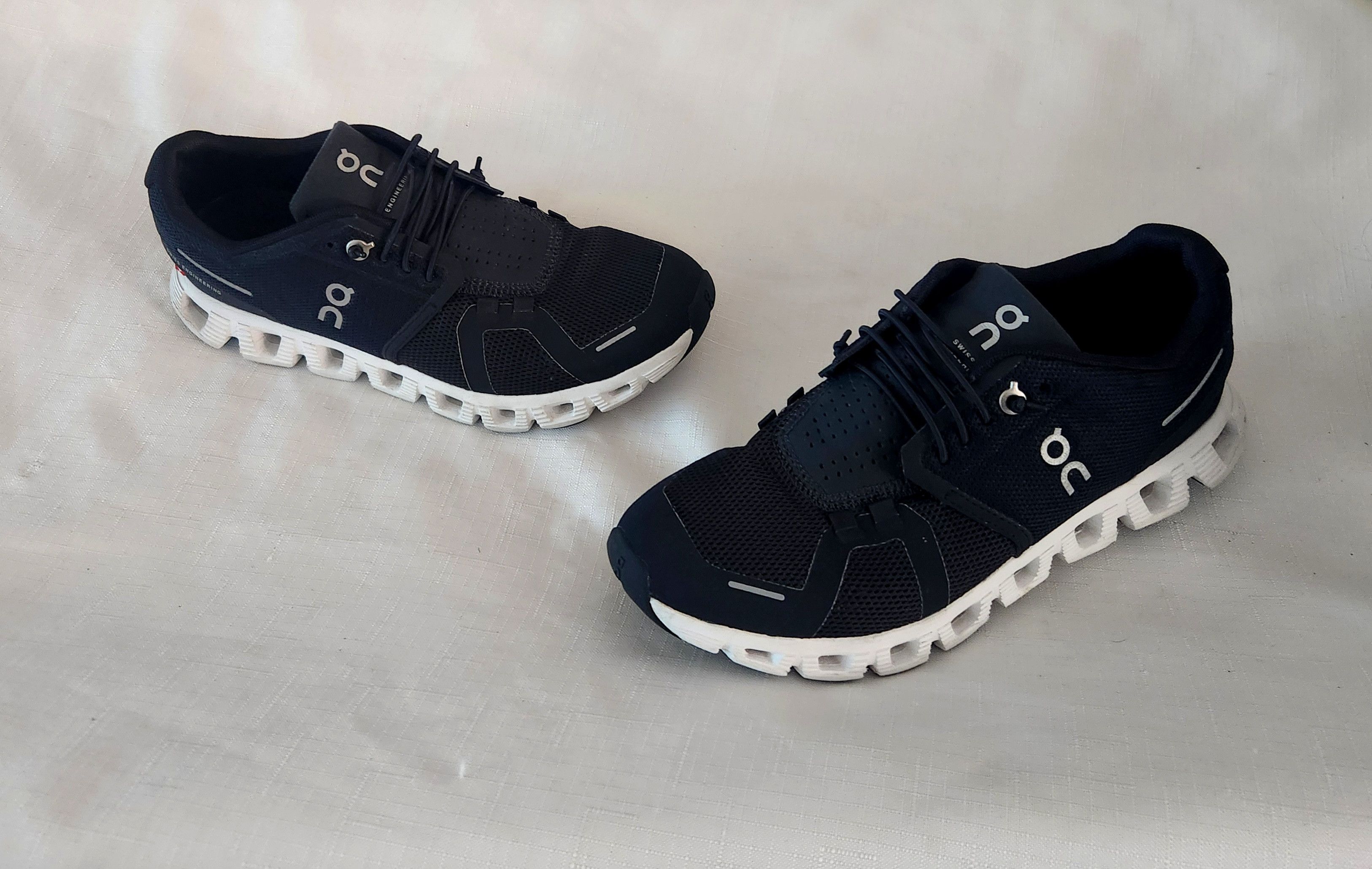 On ON Running Cloud Swiss Engineering Shoes Women's Size 7.5 Size US 7.5 / IT 37.5 - 1 Thumbnail