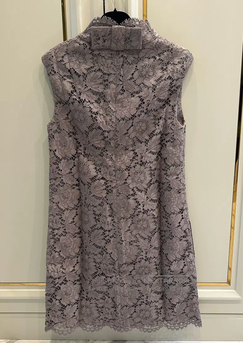Valentino Valentino Classic lace dress Size M / US 6-8 / IT 42-44 - 2 Thumbnail