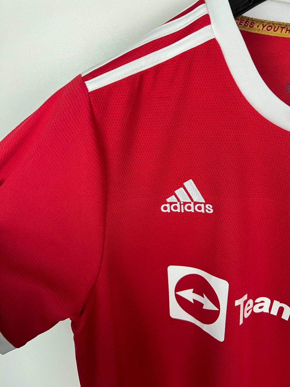 Other Manchester United Adidas 2021 t-shirts size Xl Size US XL / EU 56 / 4 - 8 Thumbnail