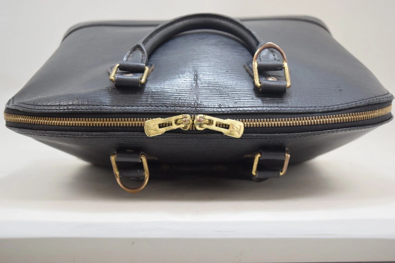 Louis Vuitton Louis Vuitton Alma Epi Leather Black Handbag M52142 Size ONE SIZE - 13 Thumbnail