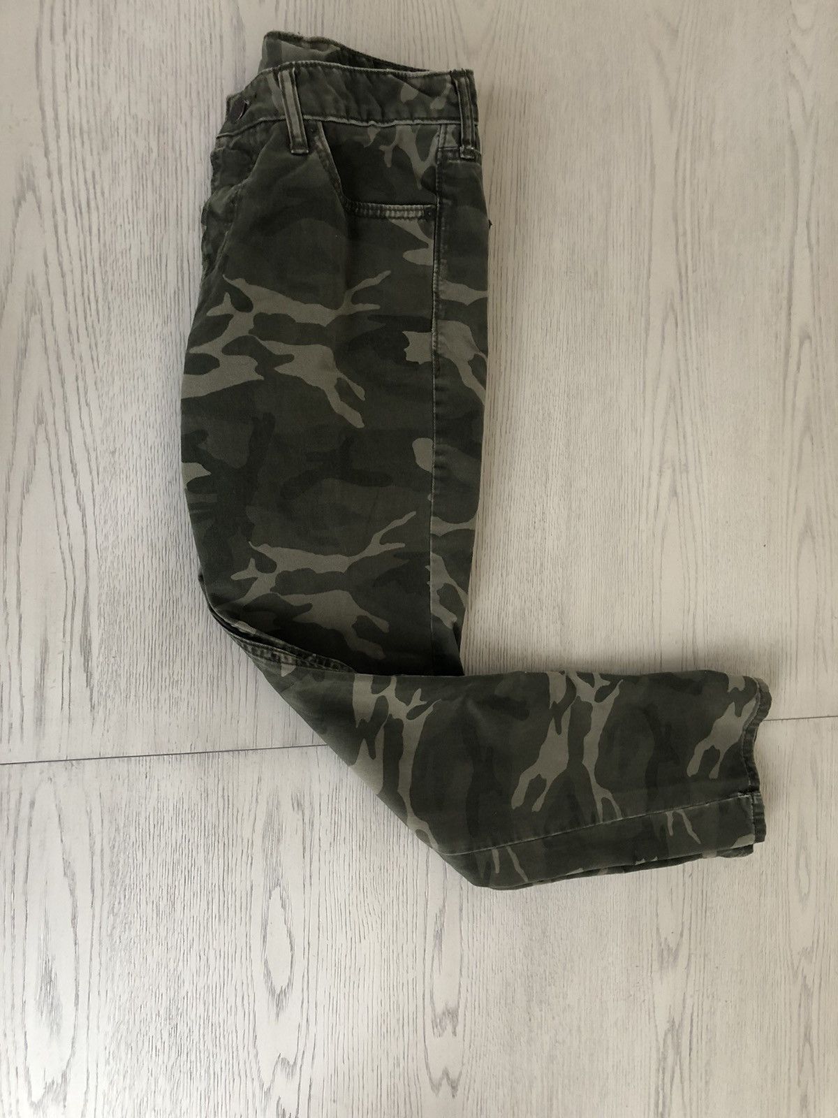 Hollister Hollister Men Skinny 5 Pocket Green Pants Camo 30 x 30 Size US 30 / EU 46 - 1 Thumbnail