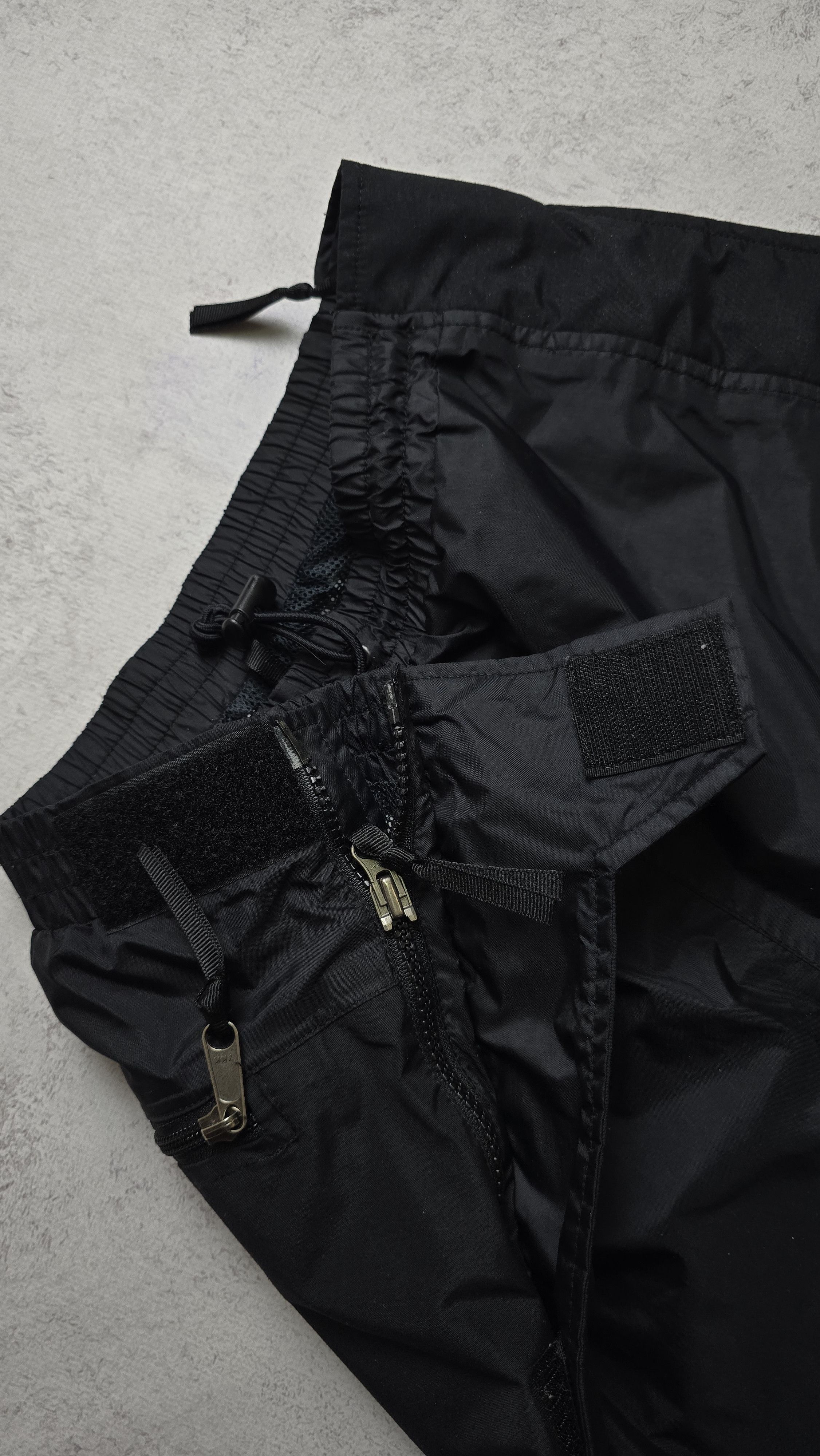 The North Face Gore-Tex Mountain Light Pants Men’s S Full Zip Ski Shell Size US 30 / EU 46 - 19 Thumbnail