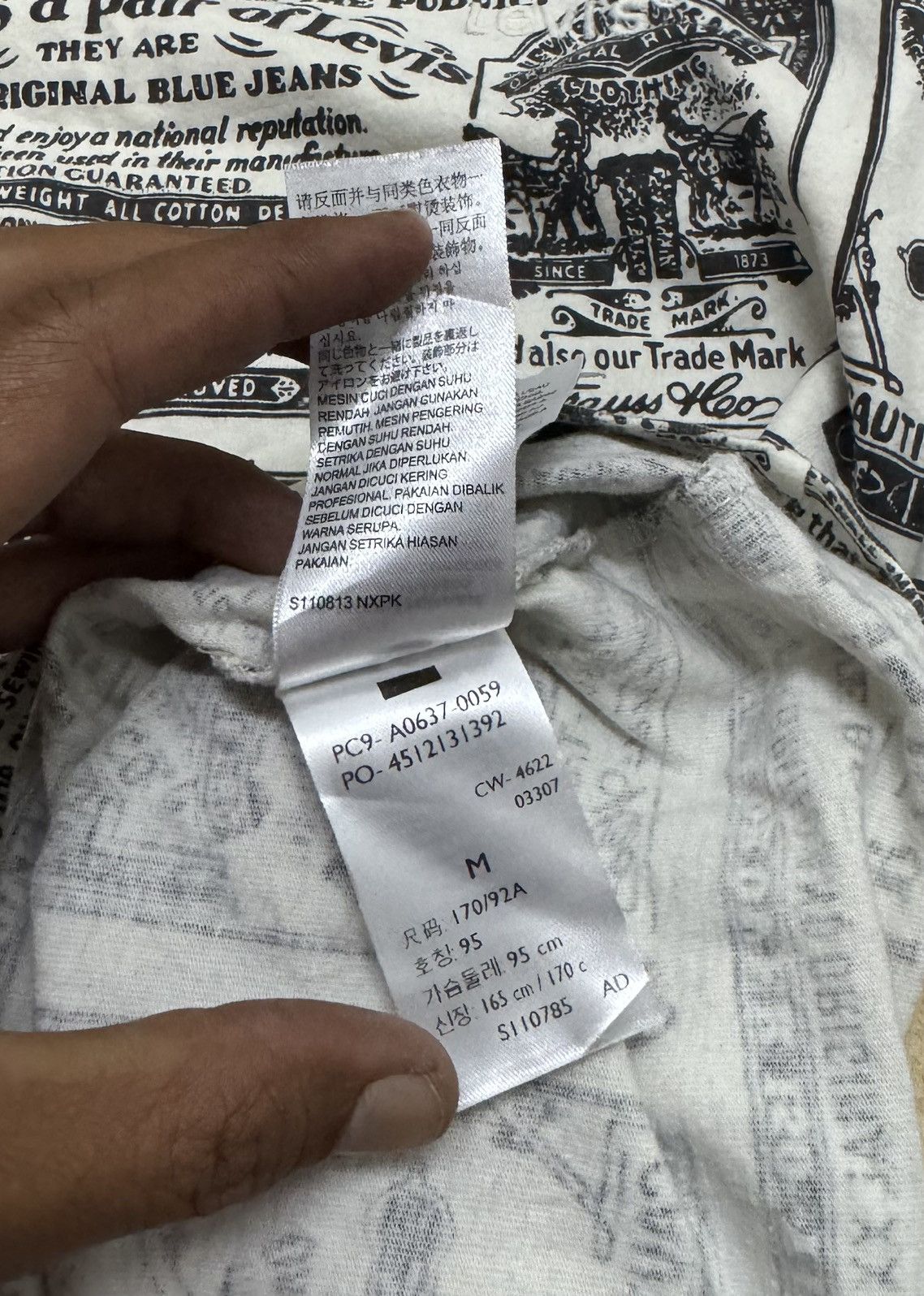 Rare LEVIS Fullprint Tee