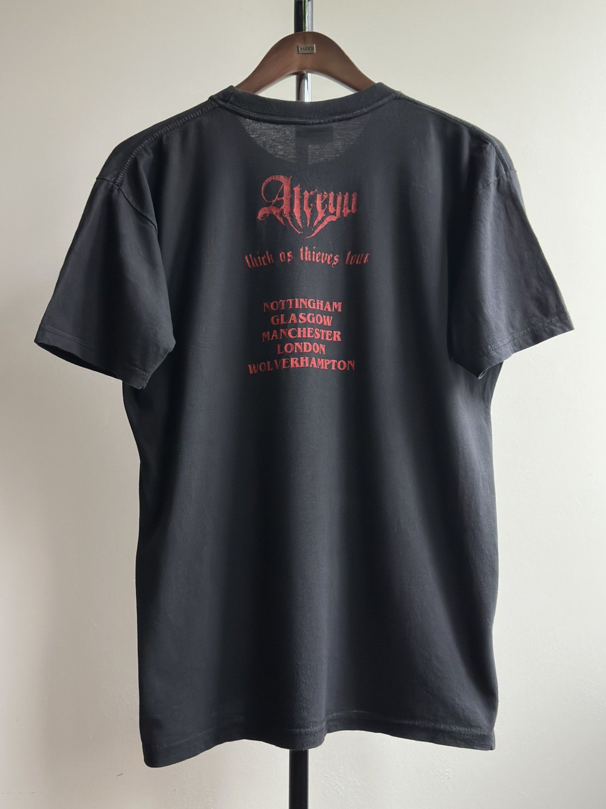 Band Tees Vintage 2000s Atreyu Thick as Thieves Tour Band Tee Size US M / EU 48-50 / 2 - 2 Thumbnail