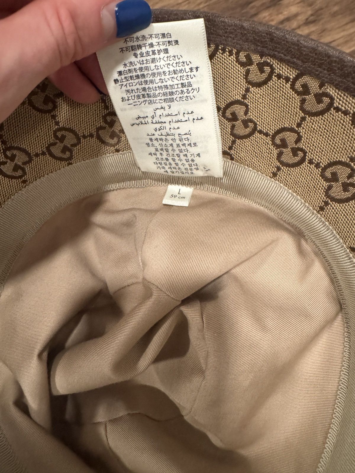 Gucci Gucci Bucket Hat (OS) (WORN ONCE) Size ONE SIZE - 8 Thumbnail