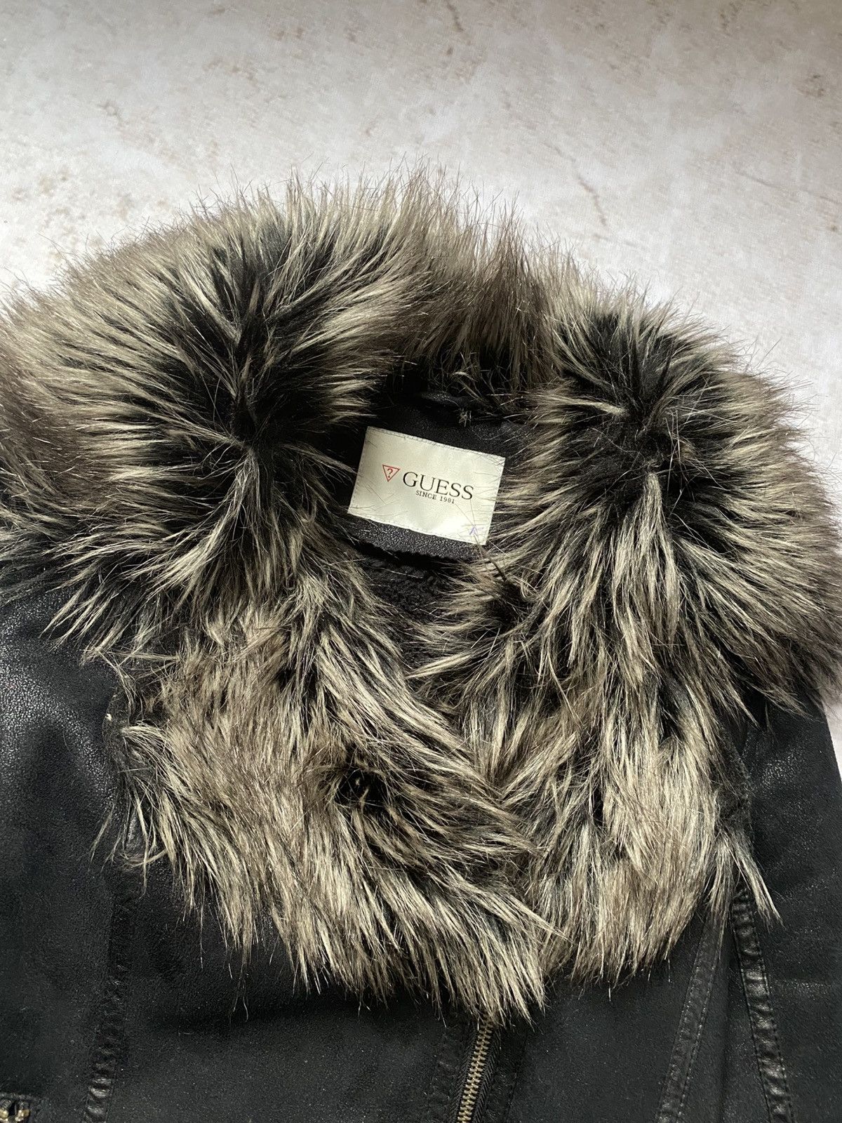 Guess Vintage Avant Garde Guess Sheepskin Coat Jacket Fur collar Size M / US 6-8 / IT 42-44 - 3 Thumbnail