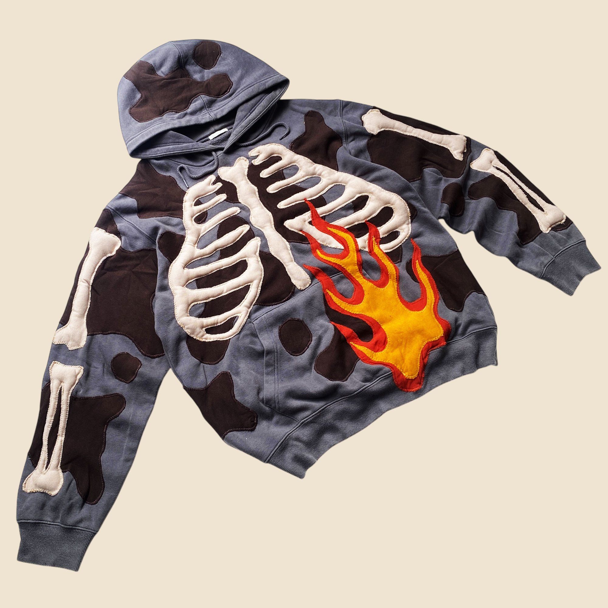 Handmade × Japanese Brand 1 OF 1 REWORKED 3D SKELETON WITH FLAME HOODIE SIZE LARGE Size US L / EU 52-54 / 3 - 4 Thumbnail