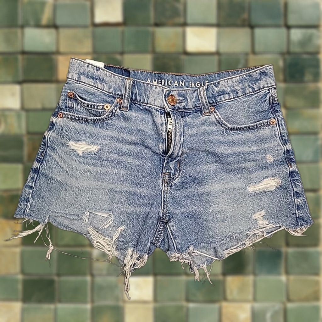 American Eagle Outfitters American Eagle Shorts Women 0 Denim 27x3 Mini 90s Boyfriend Distressed Faded Y2K Size 25" / US 0 / IT 36 - 1 Thumbnail