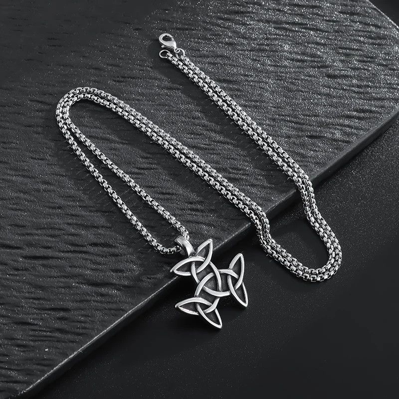 Jewelry × Vintage Trinity Celtic Knot Necklace Size ONE SIZE - 3 Thumbnail