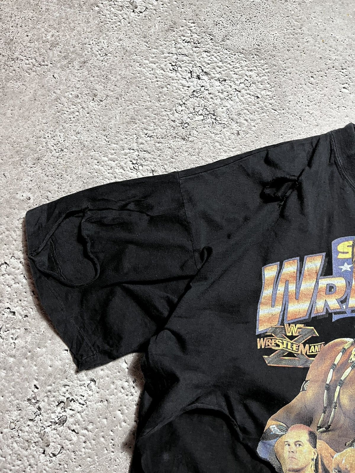 Vintage × WWE × WWF FULL DESTROYED Vintage 90s Tatanka WWE WWF Wrestling T shirt Size US XXL / EU 58 / 5 - 6 Thumbnail