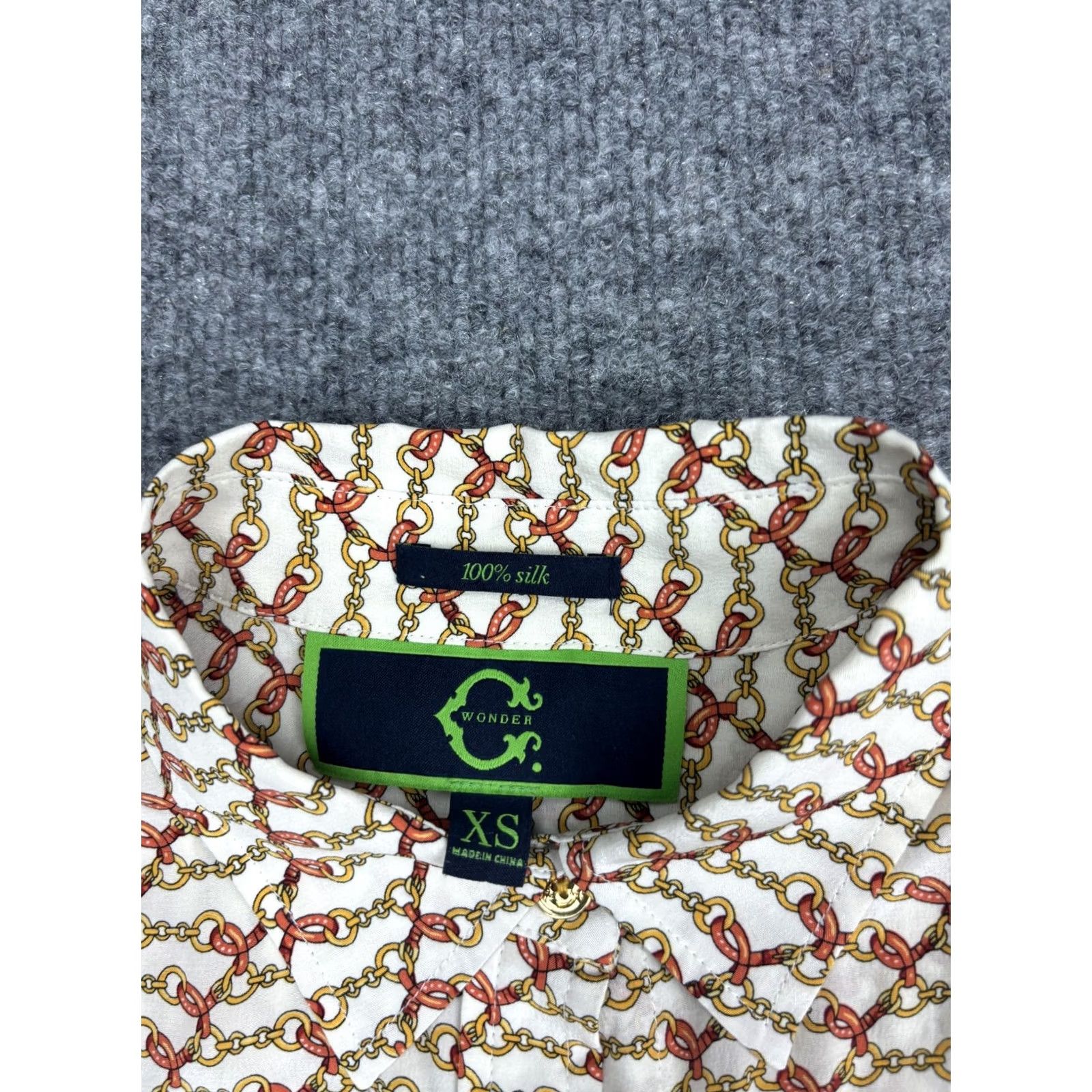Vintage C. Wonder Shirt Womens XS White Red Gold Chain Print 100% Silk Button-Up Blouse Size XS / US 0-2 / IT 36-38 - 2 Thumbnail