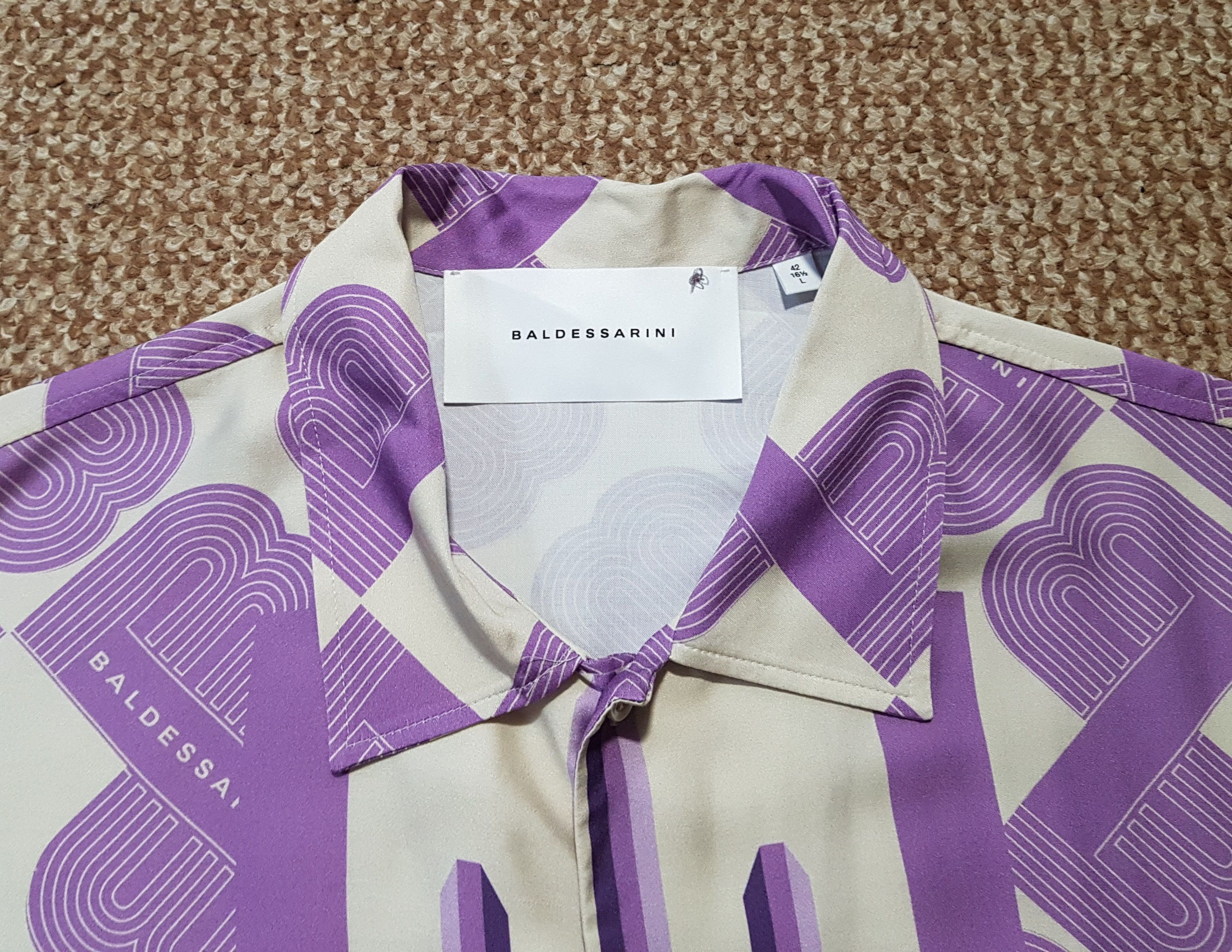 Baldessarini Baldessarini Monogram Shirt Button Up Viscose Short Sleeve L Size US L / EU 52-54 / 3 - 7 Thumbnail