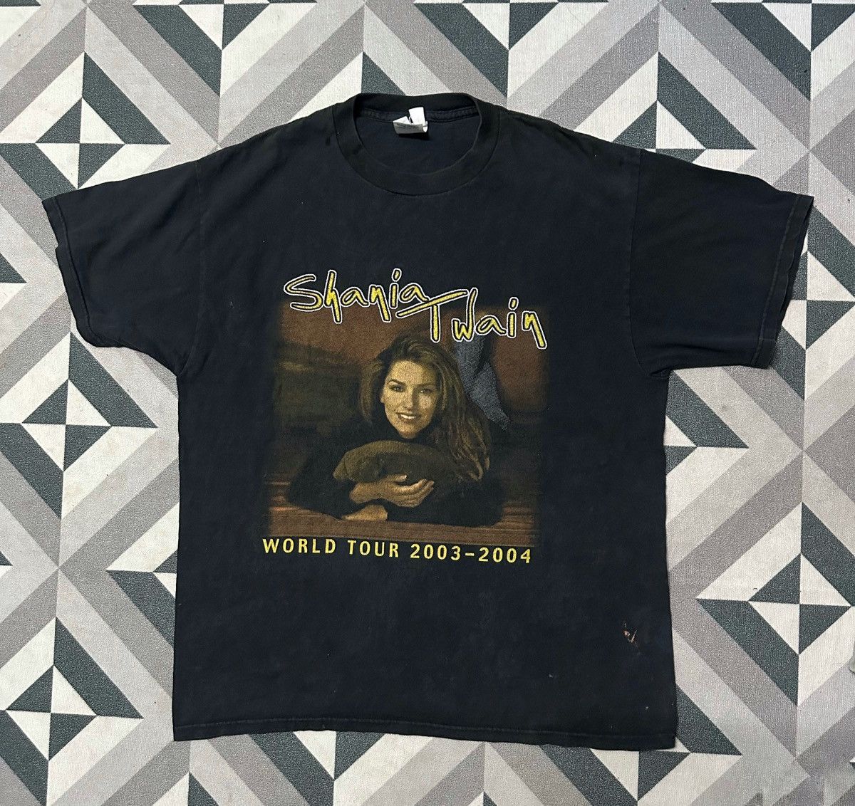 Band Tees Vintage Shania Twain worldwide tour 2003-2004 tshirt Size US L / EU 52-54 / 3 - 4 Thumbnail