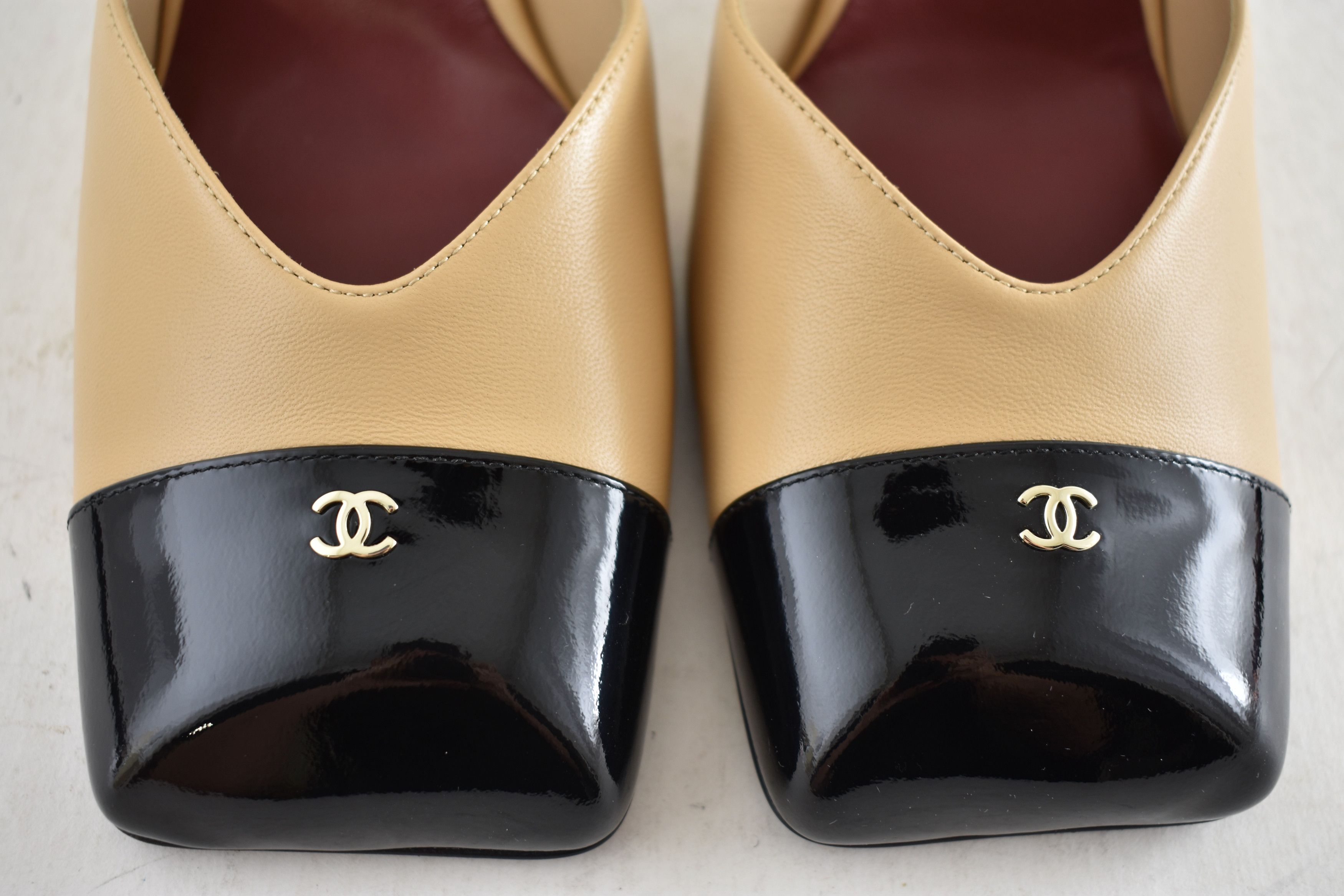 Chanel 26S Blazy Black Square Toe CC Slingback Block Heel Pump 38 Size US 8 / IT 38 - 11 Thumbnail