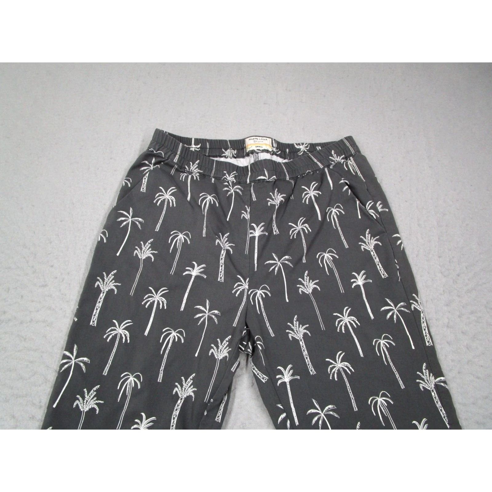 Marine Layer Marine Layer Pants Women Small Gray Floral Allison Jogger Beach Travel 28x26 Size 28" / US 6 / IT 42 - 2 Thumbnail