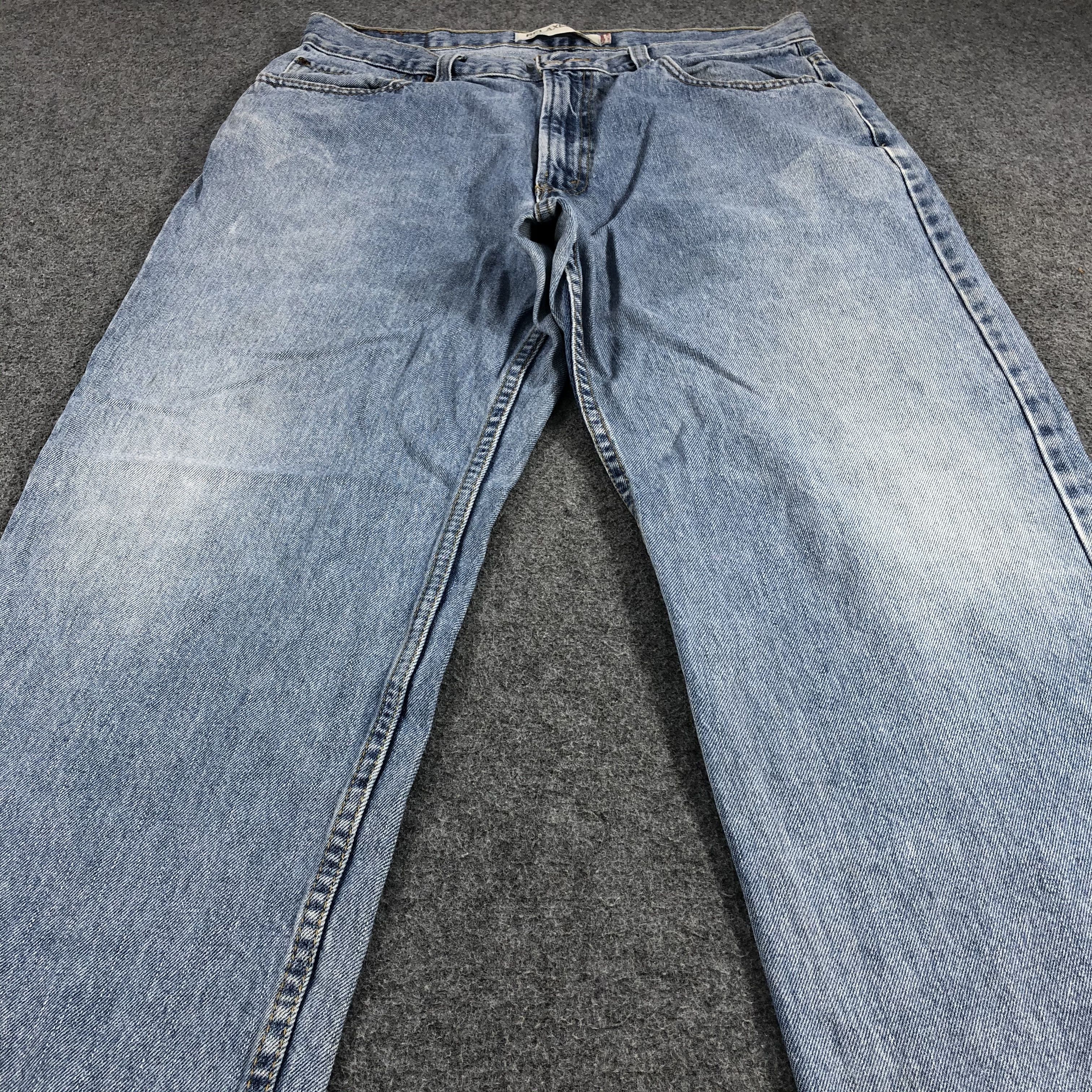Levi's Vintage Levis 550 Jeans Blue Wash Denim KJ442 Size US 36 / EU 52 - 3 Thumbnail