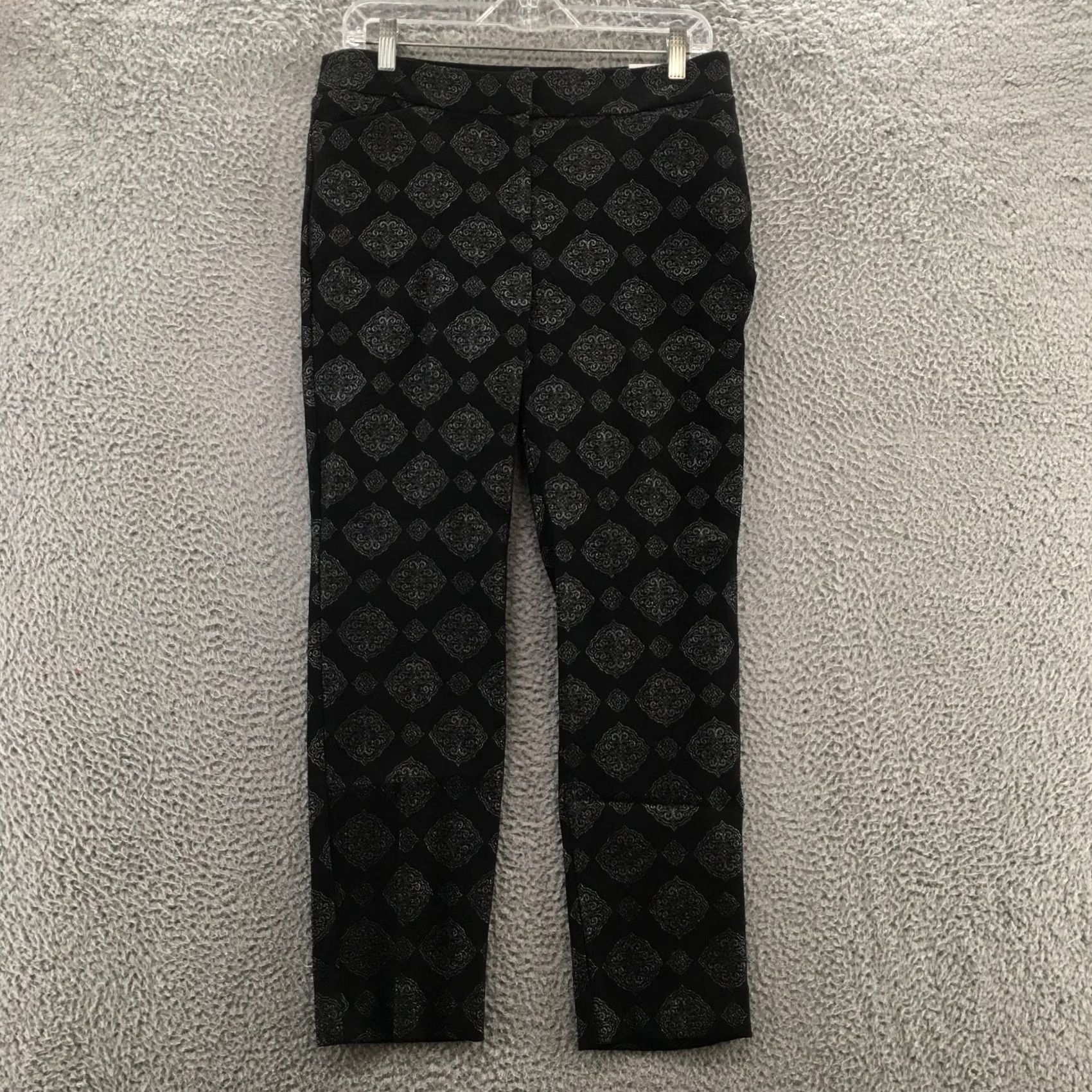 Liz Claiborne Liz Claiborne Ankle Pants Women 4 Black Jacquard Print Casual NEW Pants Womens Size 4 Regular Black Jacquard Print jeans pants Size 27" / US 4 / IT 40 - 2 Thumbnail