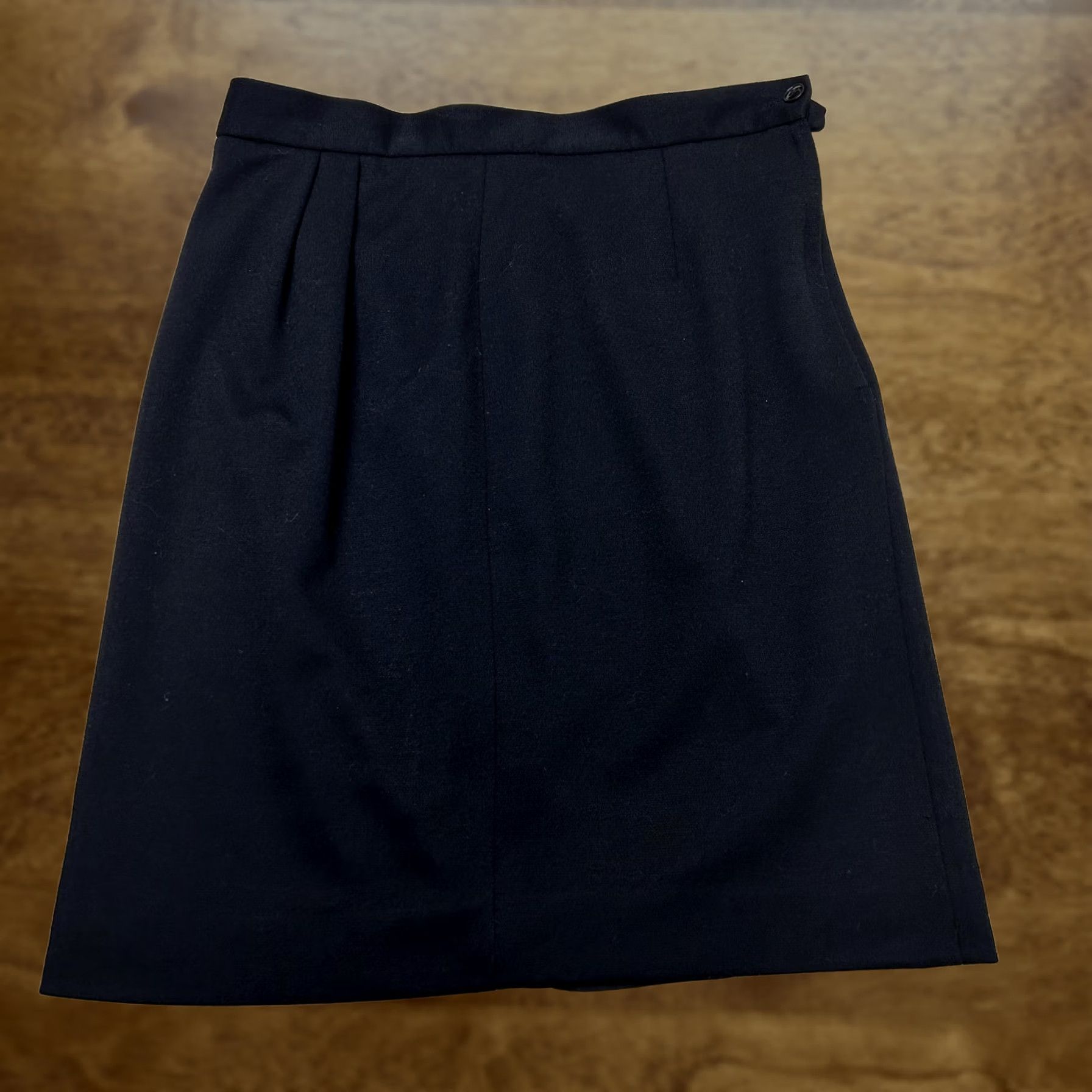 Vintage VINTAGE Black Wool Blend Skirt Womens 14 Solid Pleated Pencil Knee Length Lined Size 36" / US 14 / IT 50 - 1 Thumbnail
