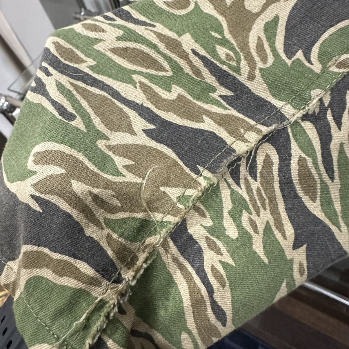 Vintage Vintage Original Vietnam Tiger Stripe VERY RARE Size L Size US M / EU 48-50 / 2 - 4 Thumbnail