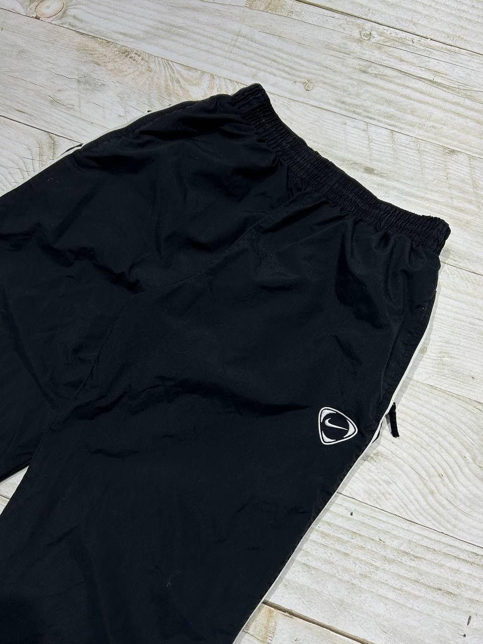 Nike Vintage Nike Track Pants 00s Nylon Stripe Y2K Baggy Size US 32 / EU 48 - 3 Thumbnail