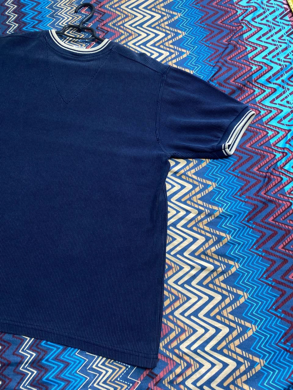 Nike Streetwear T-Shirt Nike logo Y2K Vintage size L Size US L / EU 52-54 / 3 - 19 Thumbnail