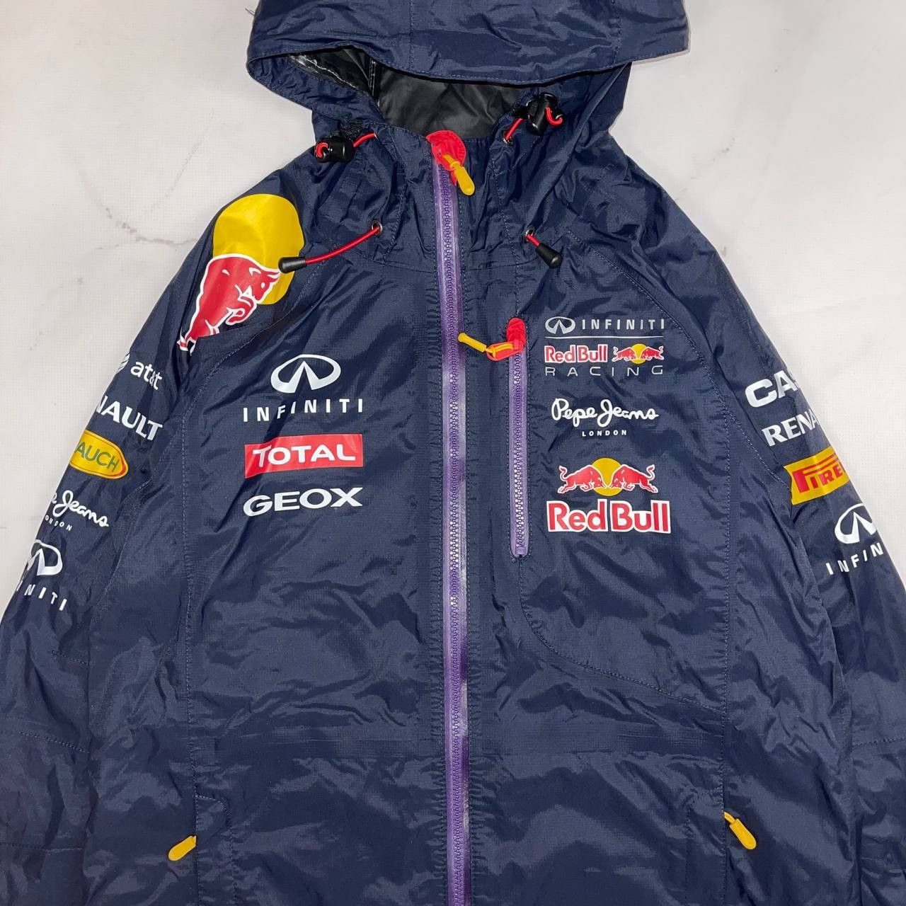 Red Bull Red Bull Infiniti F1 Racing Raincoat Jacket men’s size Size US S / EU 44-46 / 1 - 3 Thumbnail