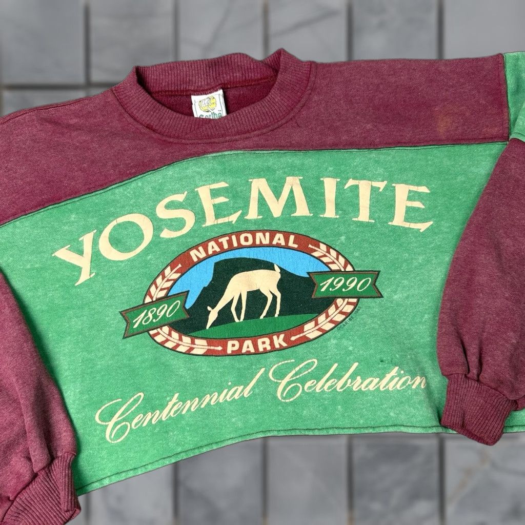 Vintage VINTAGE Yosemite Sweatshirt Adult S Red National Park Graphic 80s 90s Nature Outdoor Retro Crew Neck Pullover Size US S / EU 44-46 / 1 - 1 Thumbnail