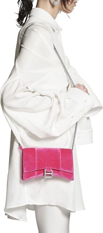 Balenciaga o1s1rm1124 Size: OS / Hourglass Wallet On Chain Velvet Size ONE SIZE - 3 Thumbnail