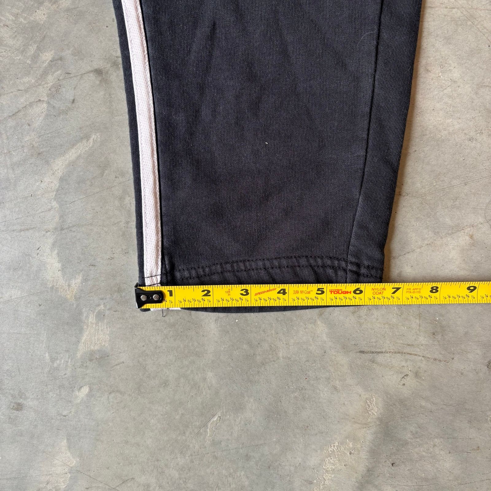 Adidas Vintage Adidas Striped Sweatpants Size US 34 / EU 50 - 2 Thumbnail